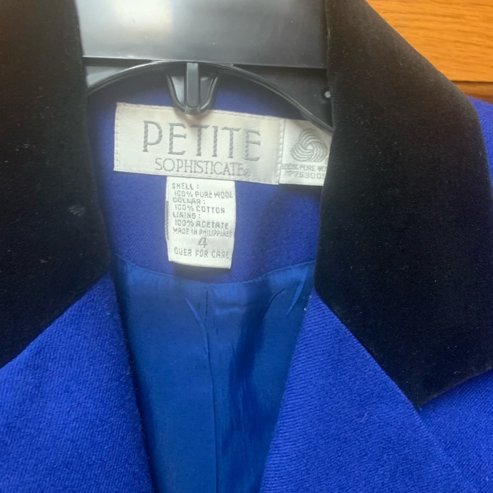 Blazer - Picture 2 of 4